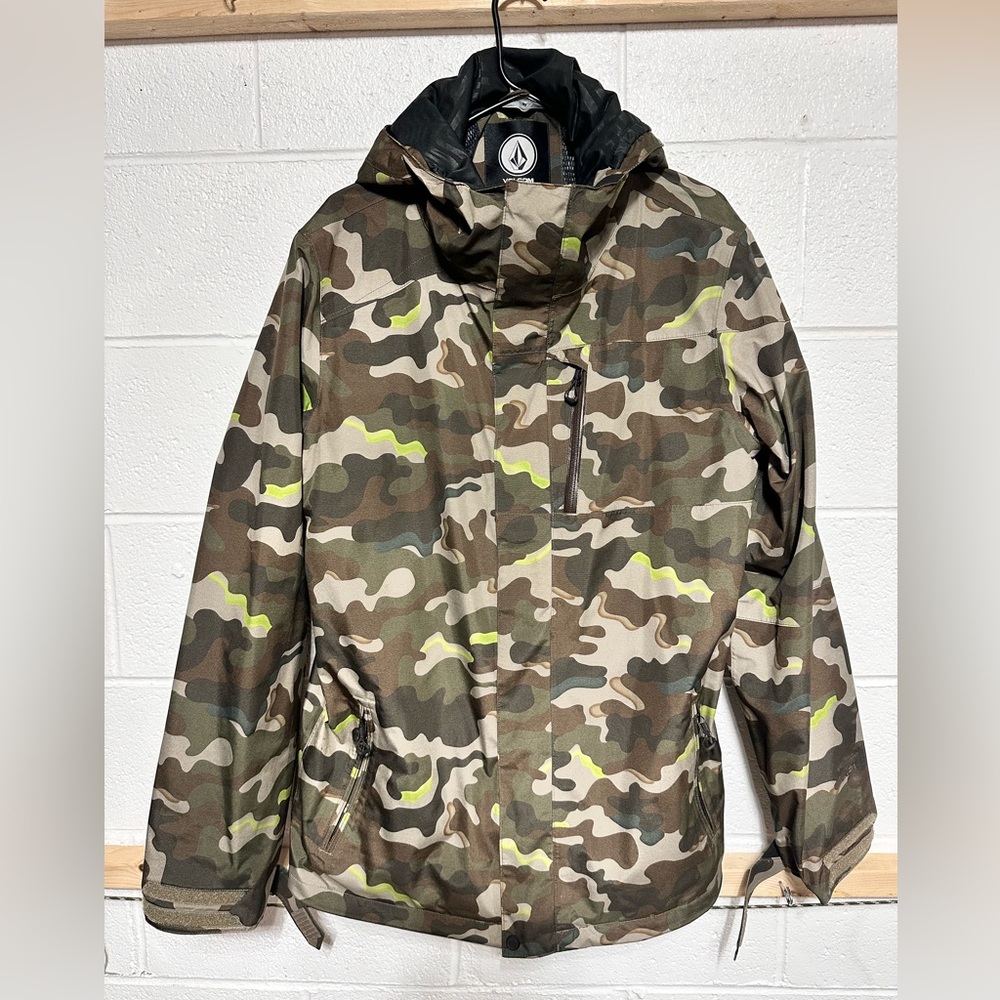 Volcom Gore-Tex Camo Jacketweatherproof & Unstoppable Style! #Volcom #Goretex!